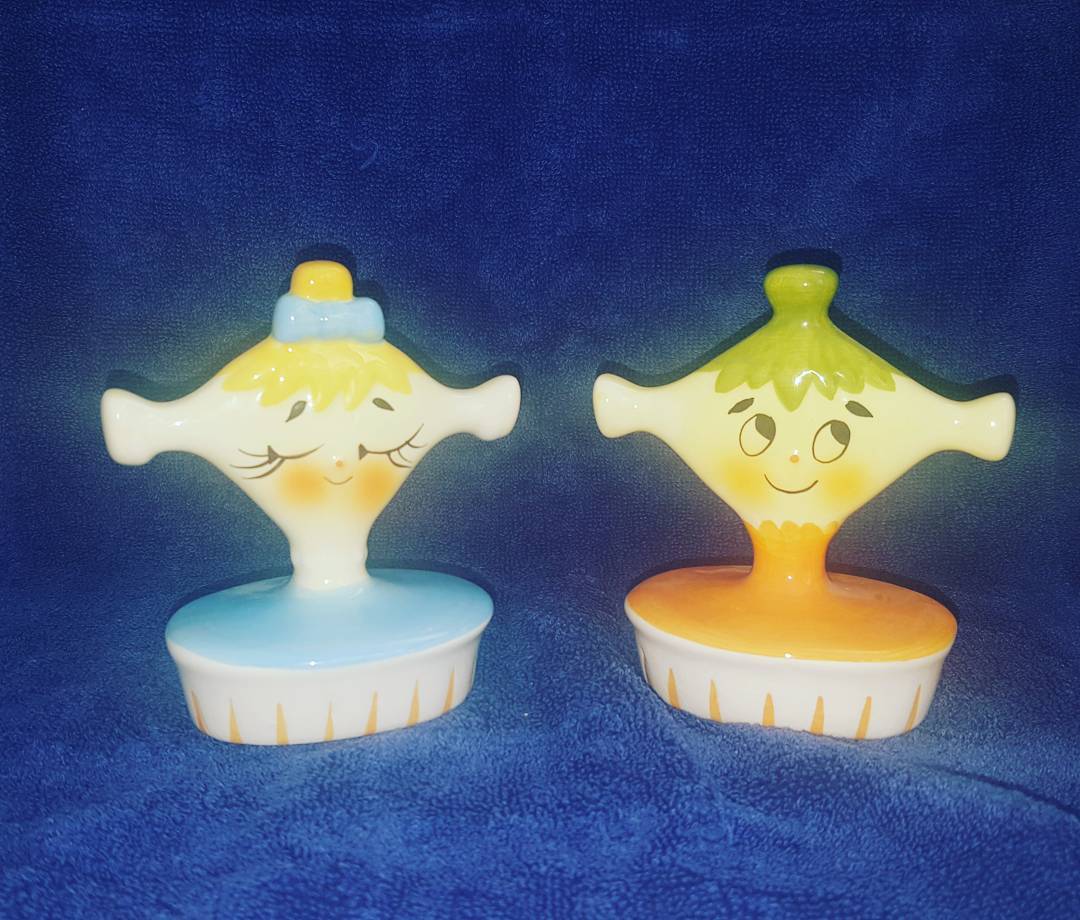 Flirting Pixie Shakers