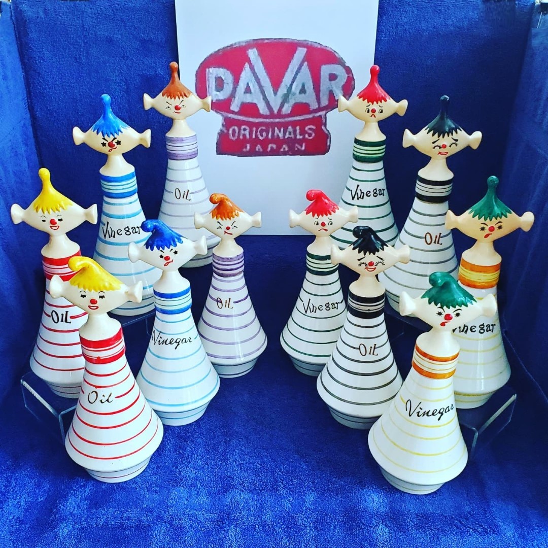 Davar condiment jars and oil and vinegar cruets