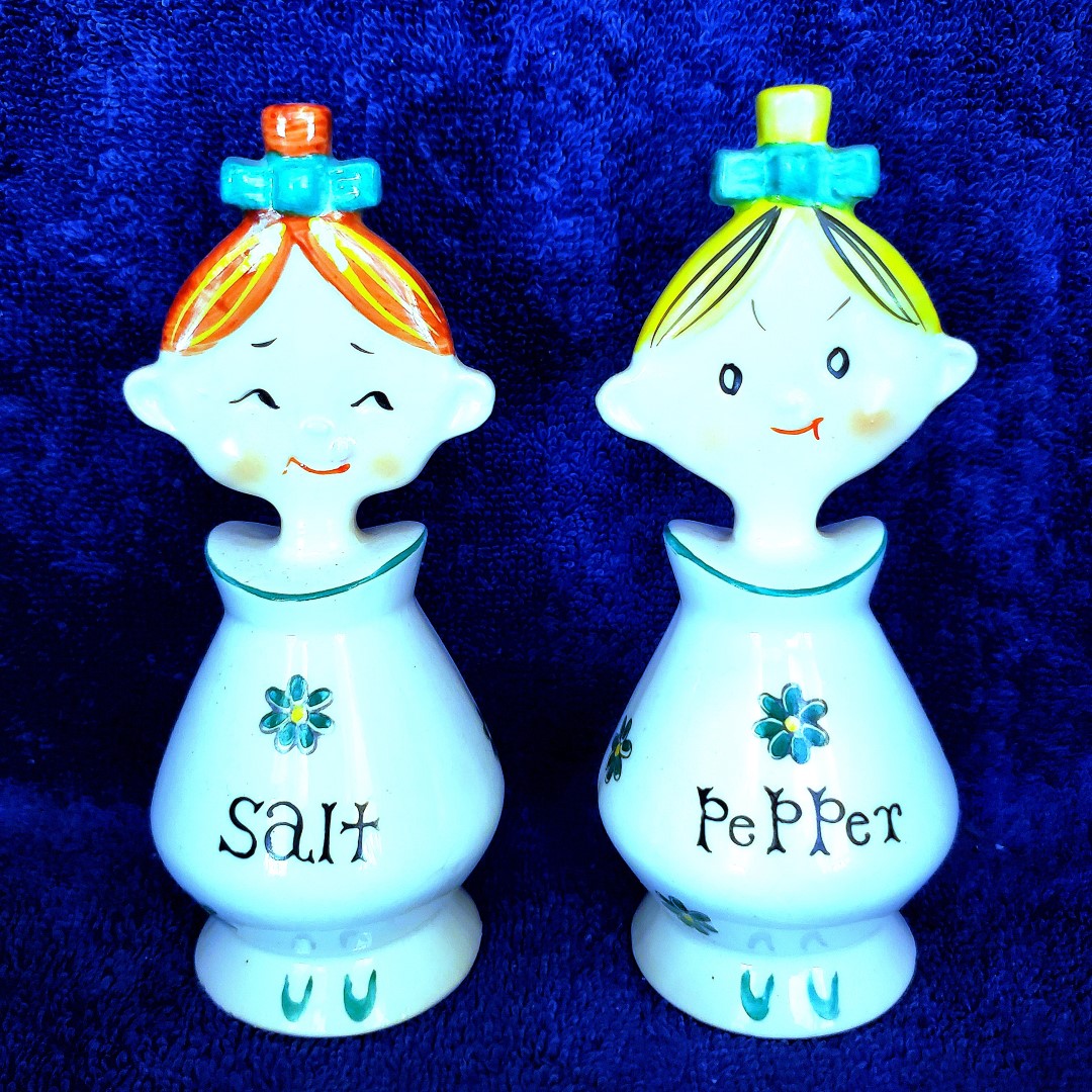 Green Jolly Floral Girls Salt and Pepper set
