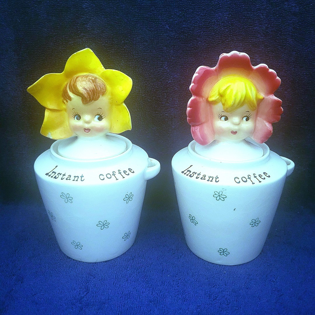 Both documented Instant Coffee variants: pink/red multi-petaled bonnet and yellow multi-petaled bonnet.