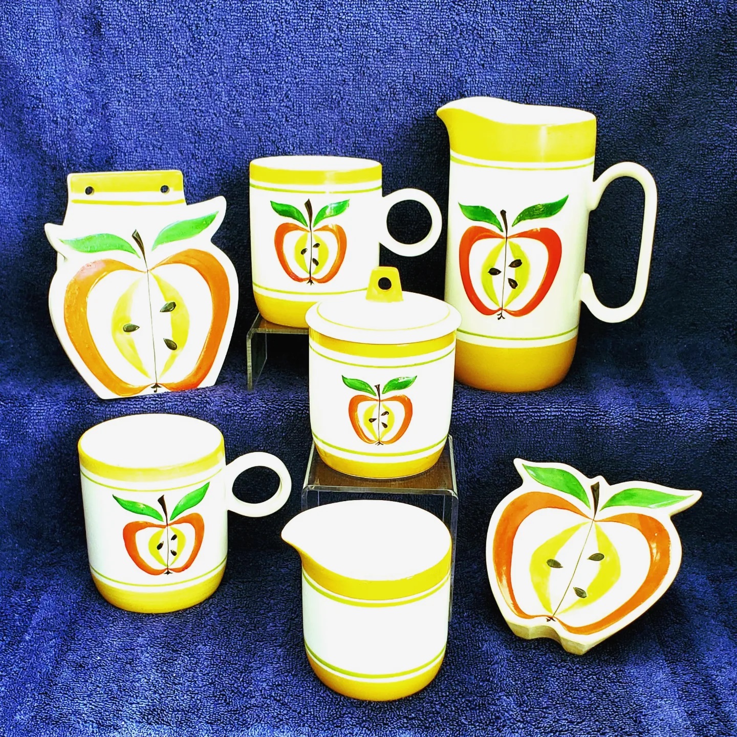 Selected Applejack pieces grouped together.