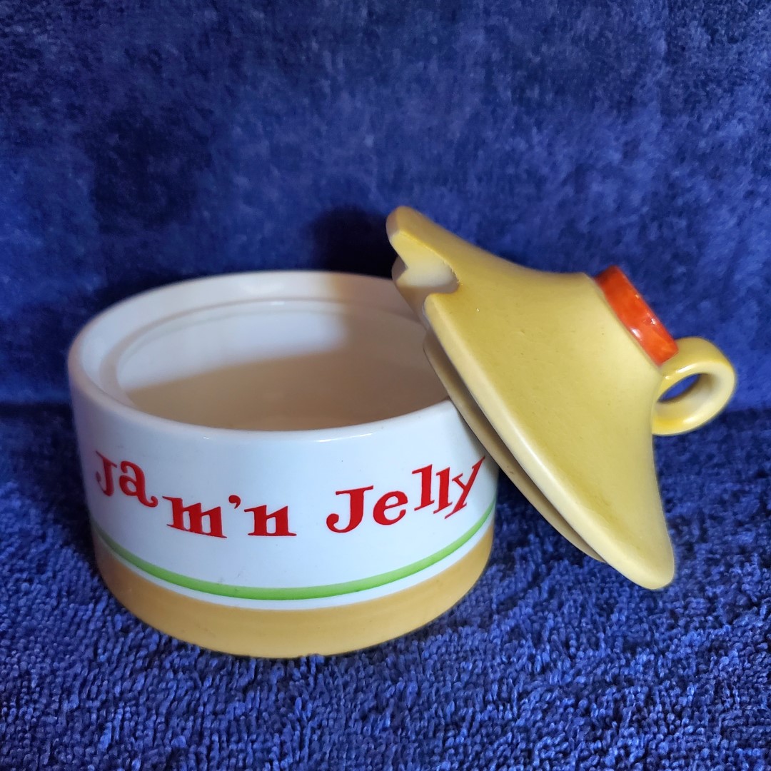 Jam 'n Jelly with lid removed.