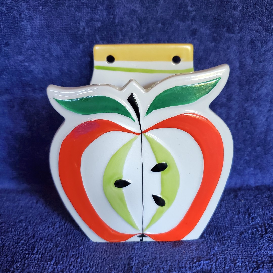 Napkin holder, front.