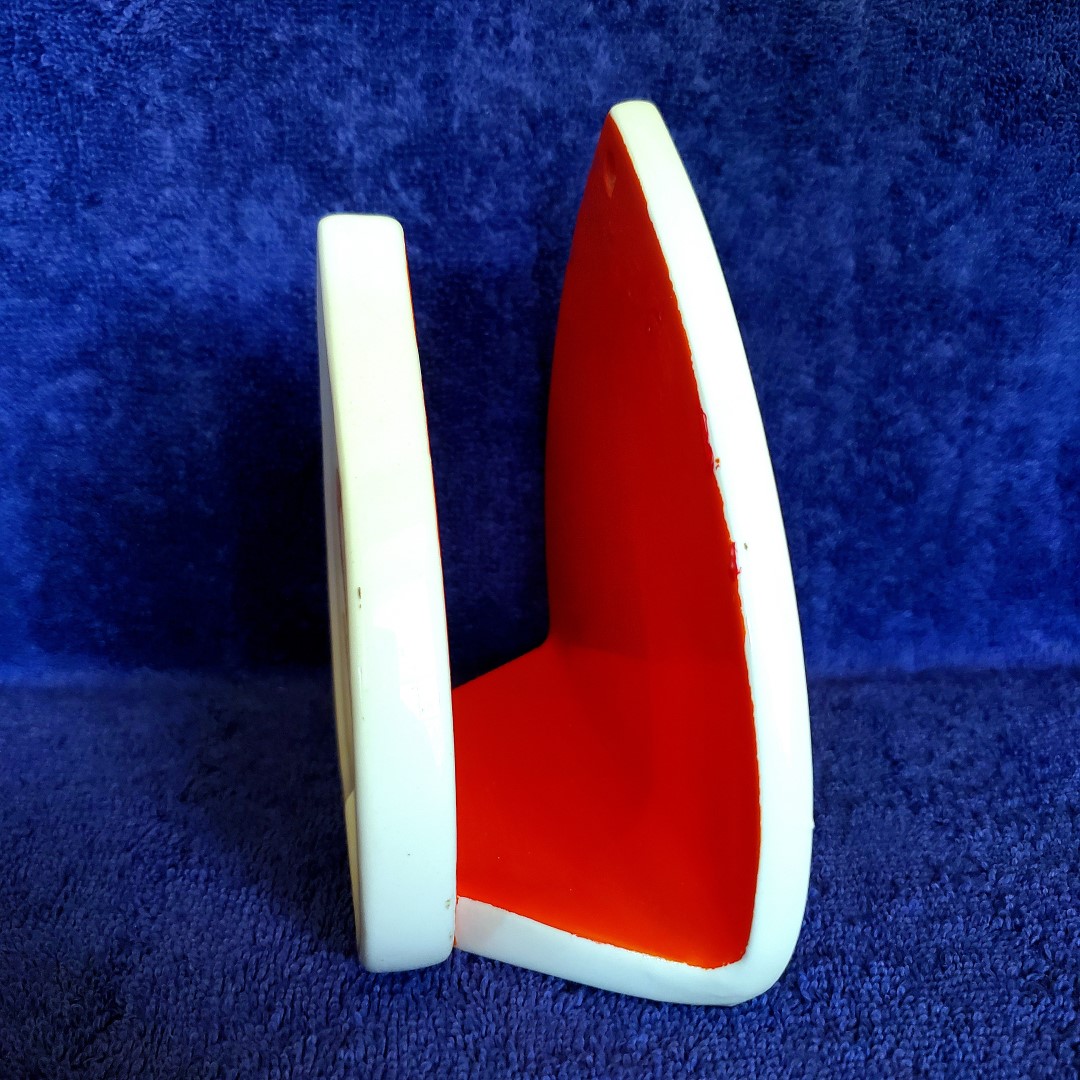 Side view of the Bucks County napkin holder