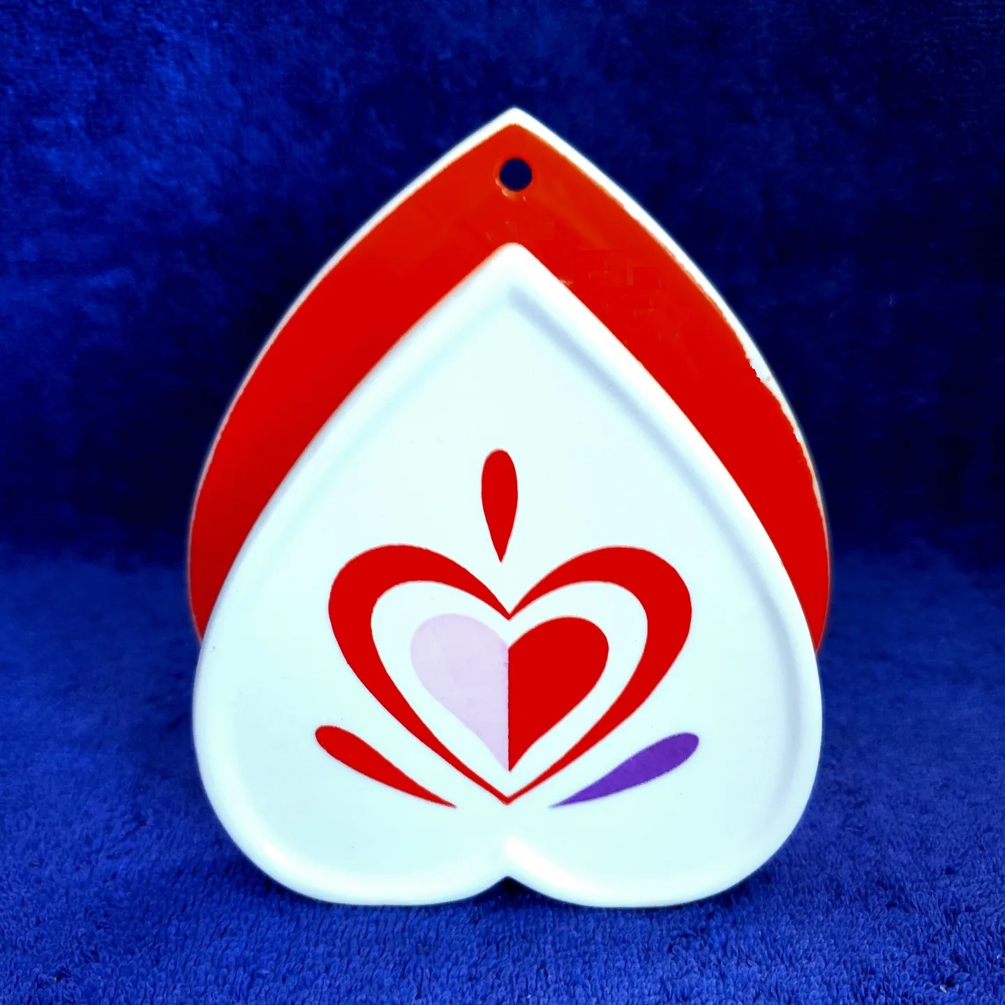 Front view of the Bucks County napkin holder