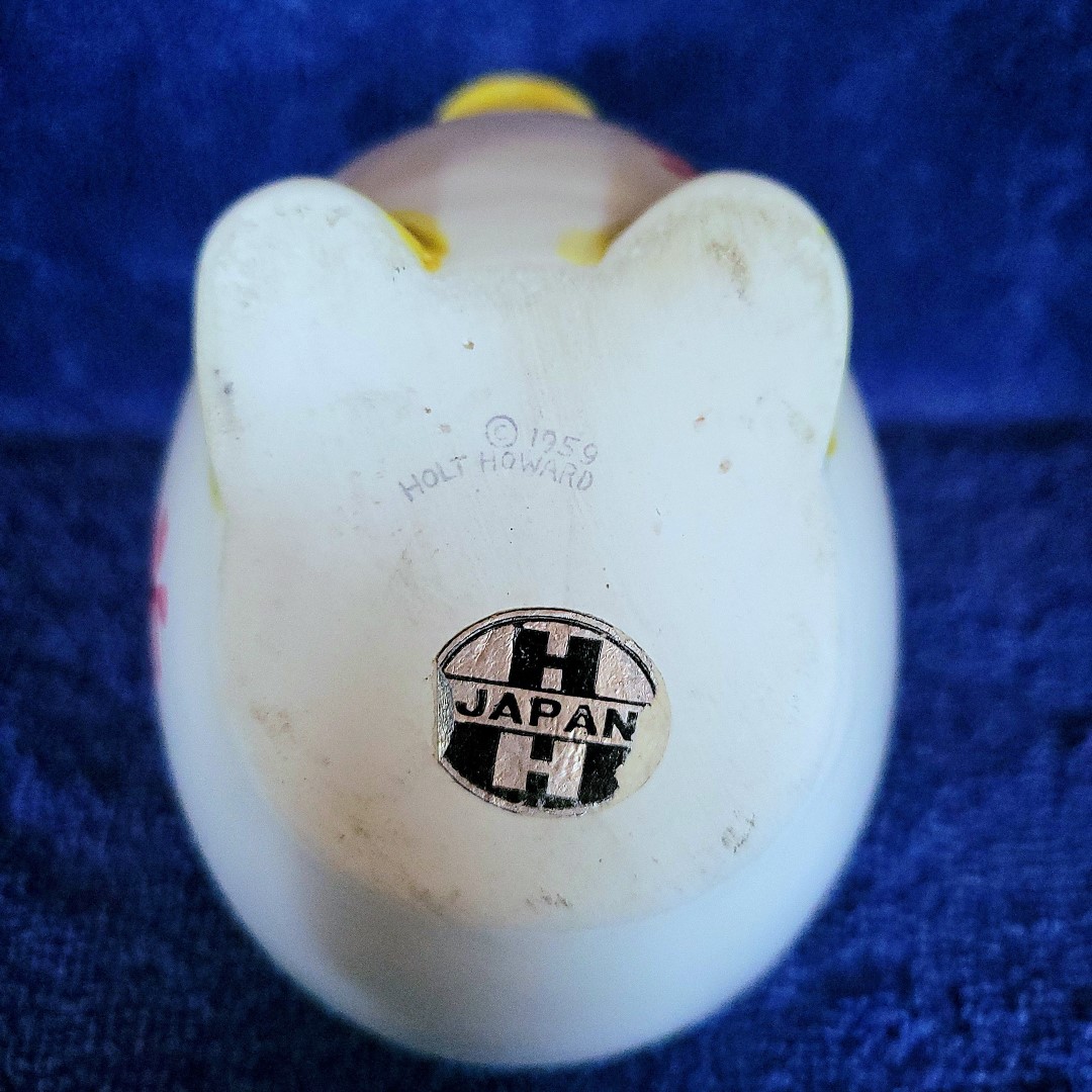 Underside of the candleholder flower frog