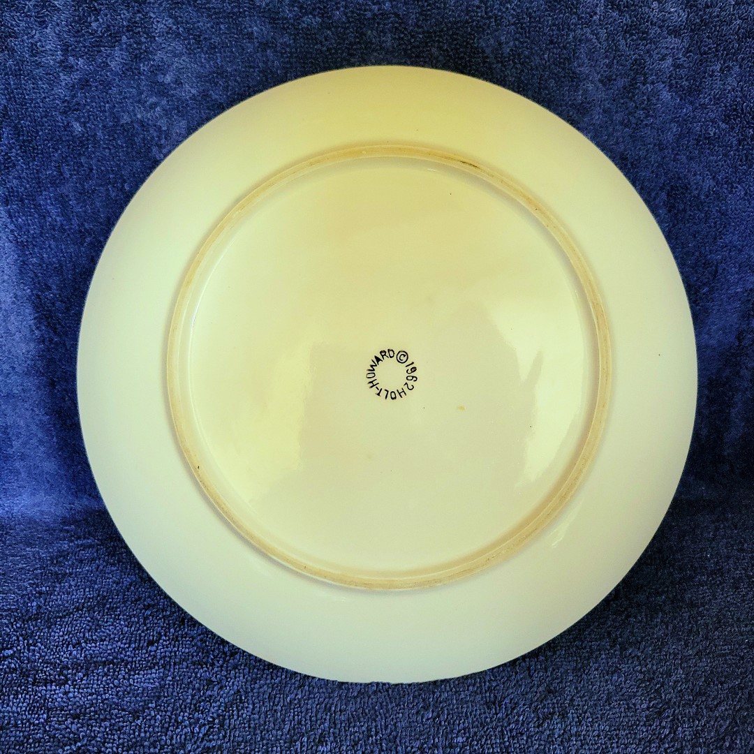 Underside of Holt Howard Coq Rouge luncheon plate.