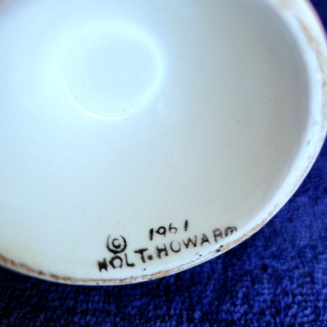 1961 Holt Howard backstamp on a single-sided Coq Rouge egg cup.