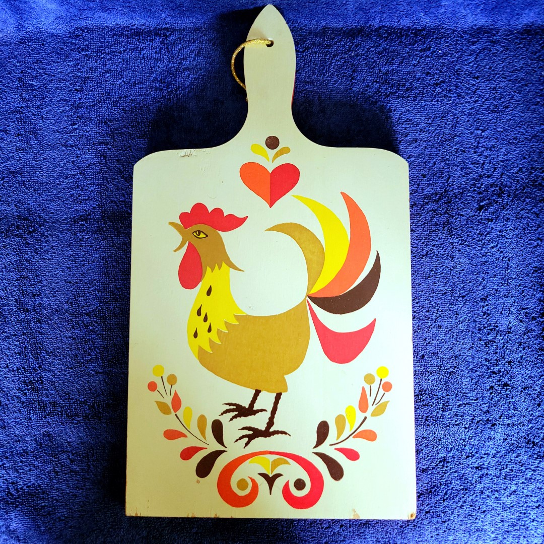 Holt Howard Coq Rouge painted wooden cutting board or breadboard.