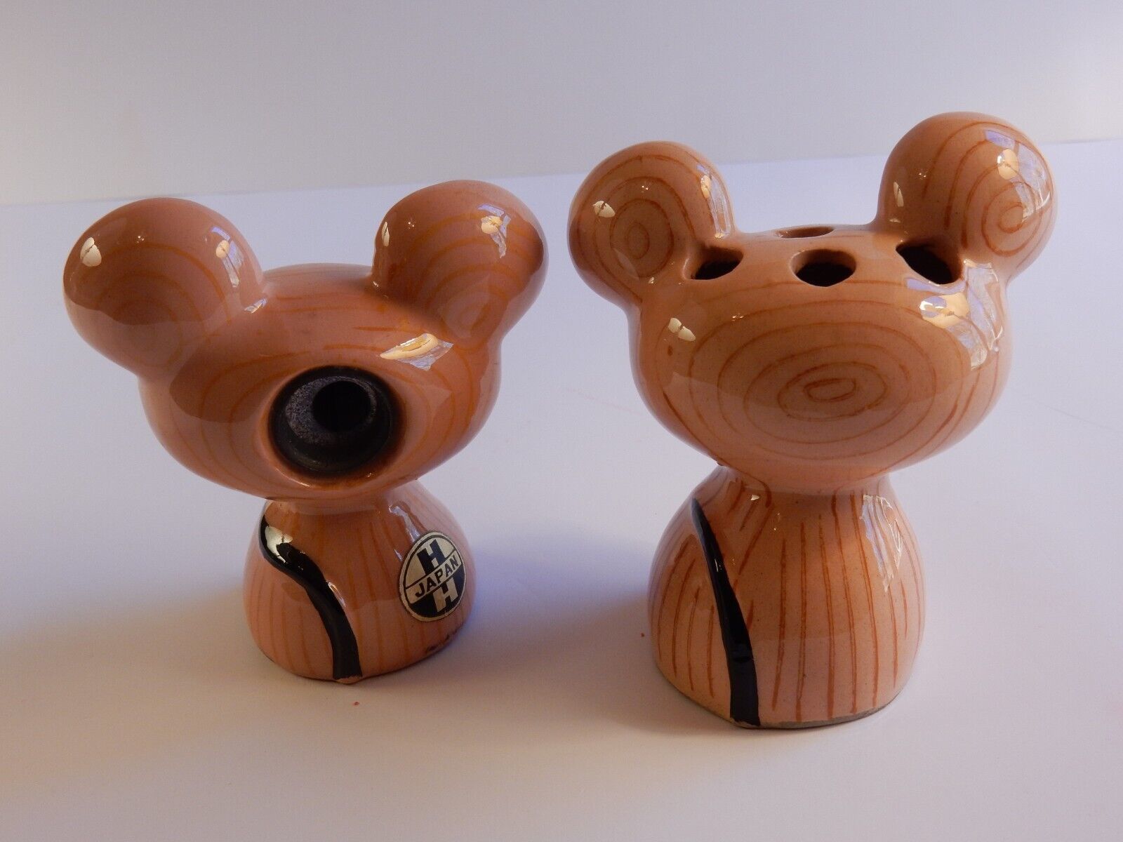Rear view of Merry Mouse Desk Set.