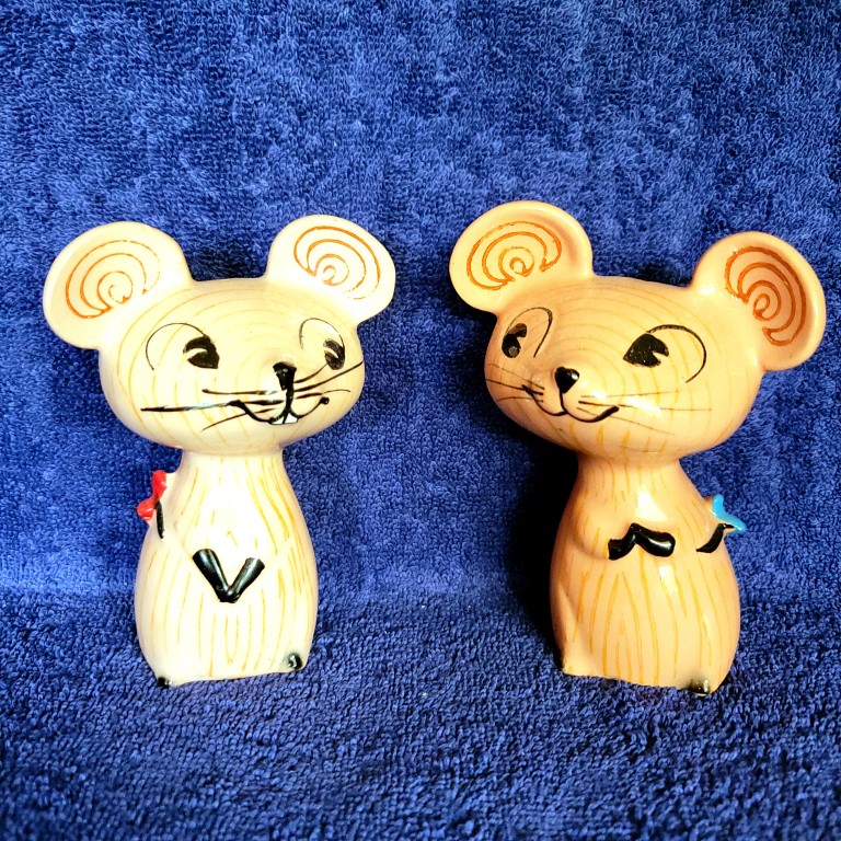 Merry Mouse salt and pepper shakers photographed together.