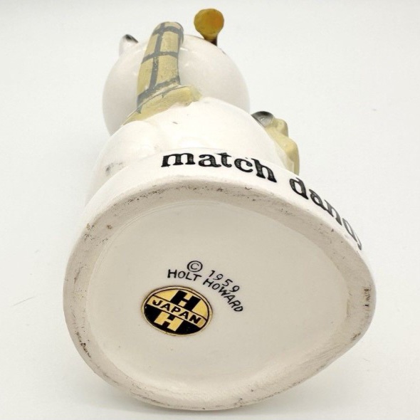 Underside of Cozy Kittens Match Dandy marked 1959 Holt-Howard with Japan foil label.