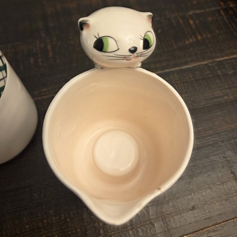 Interior of Cozy Kittens creamer.