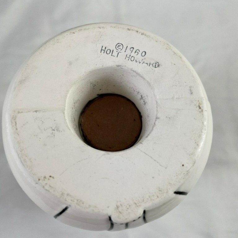Underside of Cozy Kittens Meow Pitcher with 1960 Holt-Howard backstamp.