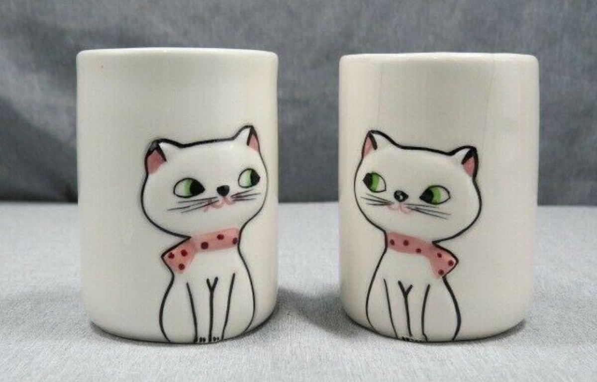 Pair of Holt-Howard Cozy Kittens Meow Cups.