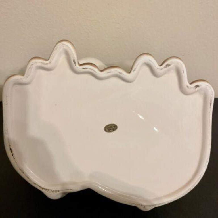 Underside of Grant Holt Associates Cozy Kittens cookie jar.