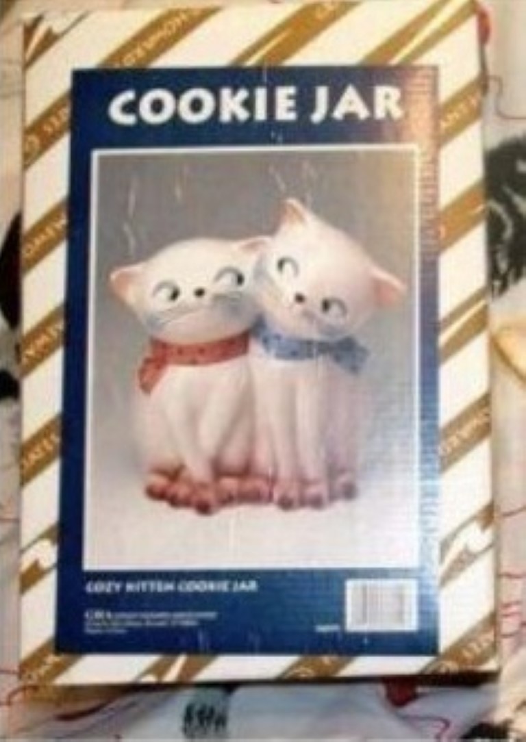 Original box for Grant Holt Associates Cozy Kittens cookie jar.