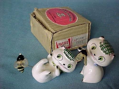 Cozy Kittens Bee Bothered figurines with original box and inspection label.
