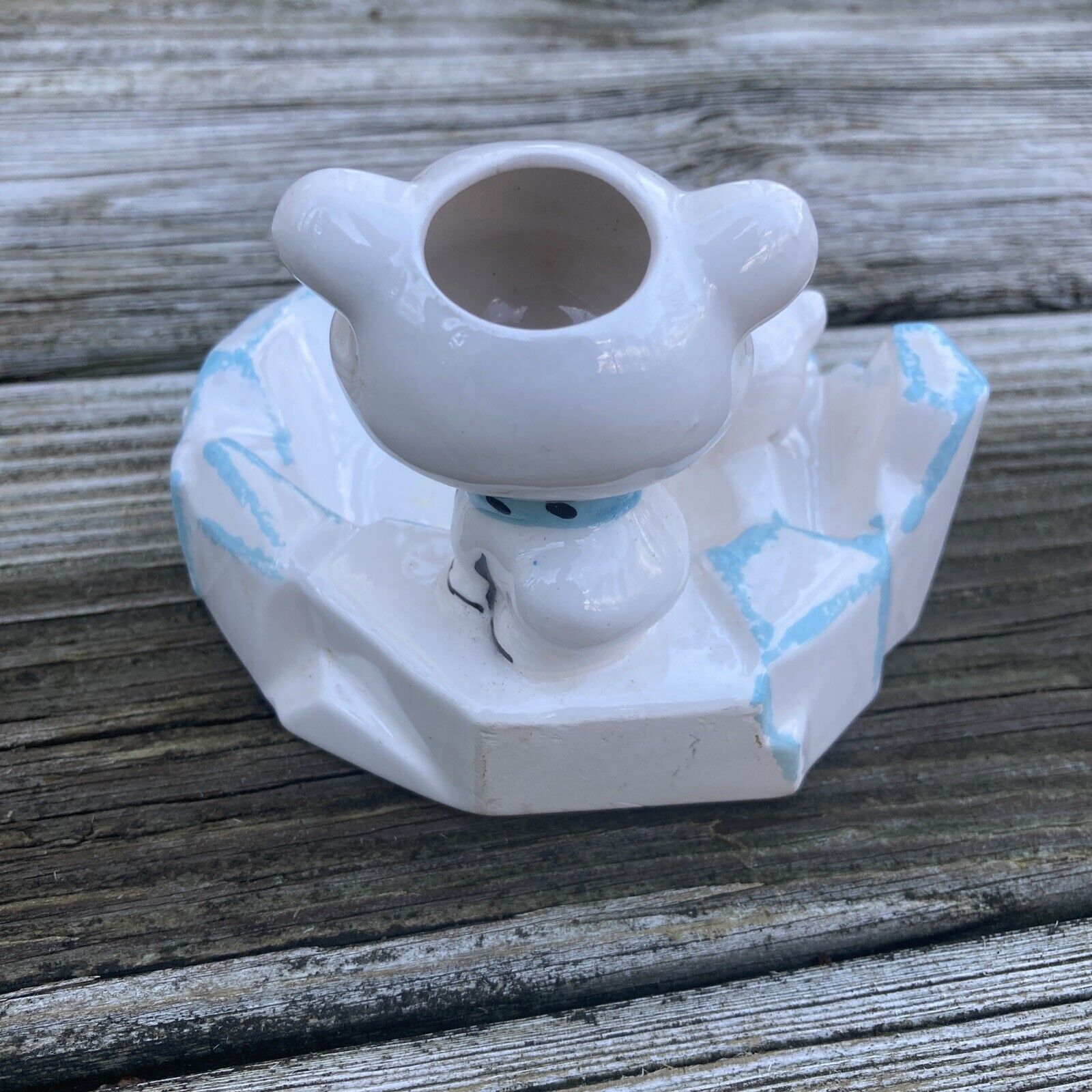Kitchen Cubs ashtray, rear view.