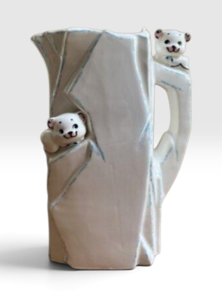 Kitchen Cubs Iceberg Pitcher, front view.