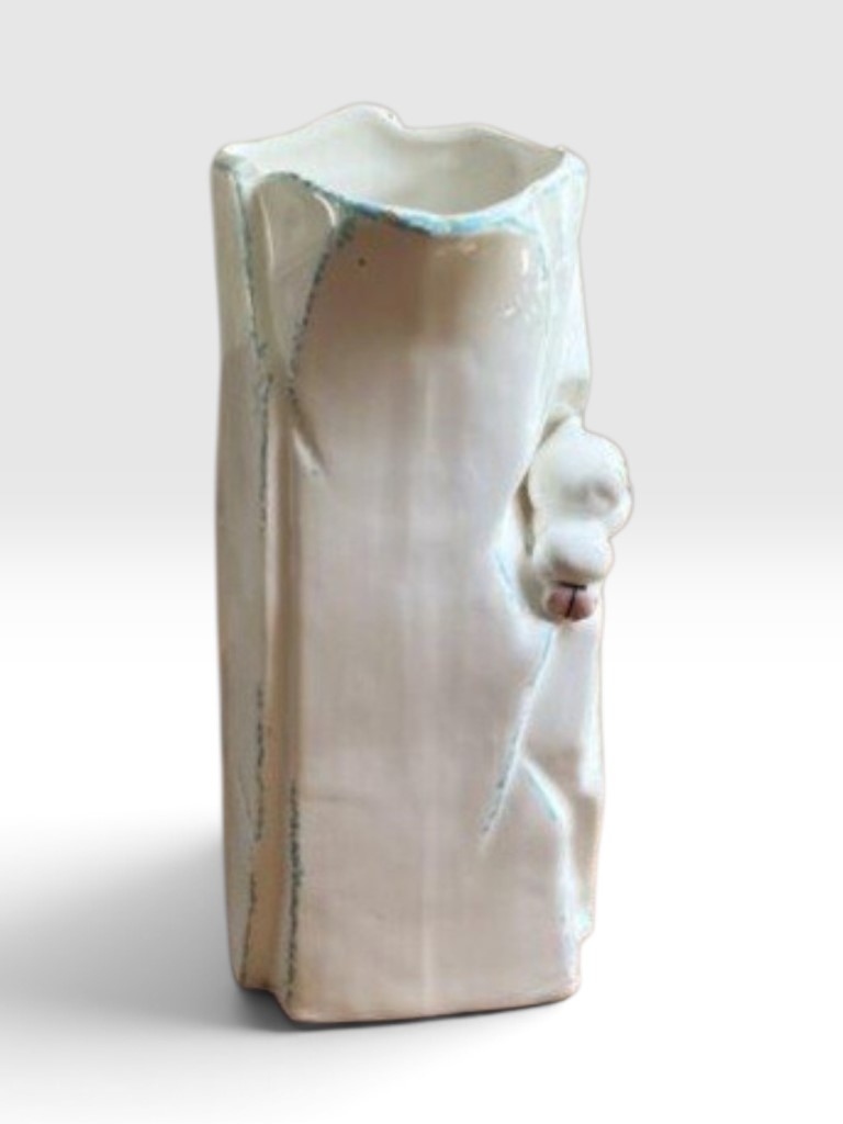 Kitchen Cubs Iceberg Pitcher, side view.