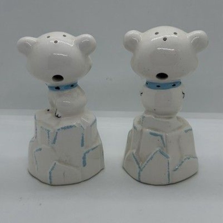 Kitchen Cubs Shake and Listen salt and pepper shakers, rear view.