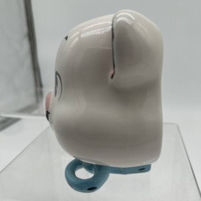 Kitchen Cubs polar bear string holder, side view.