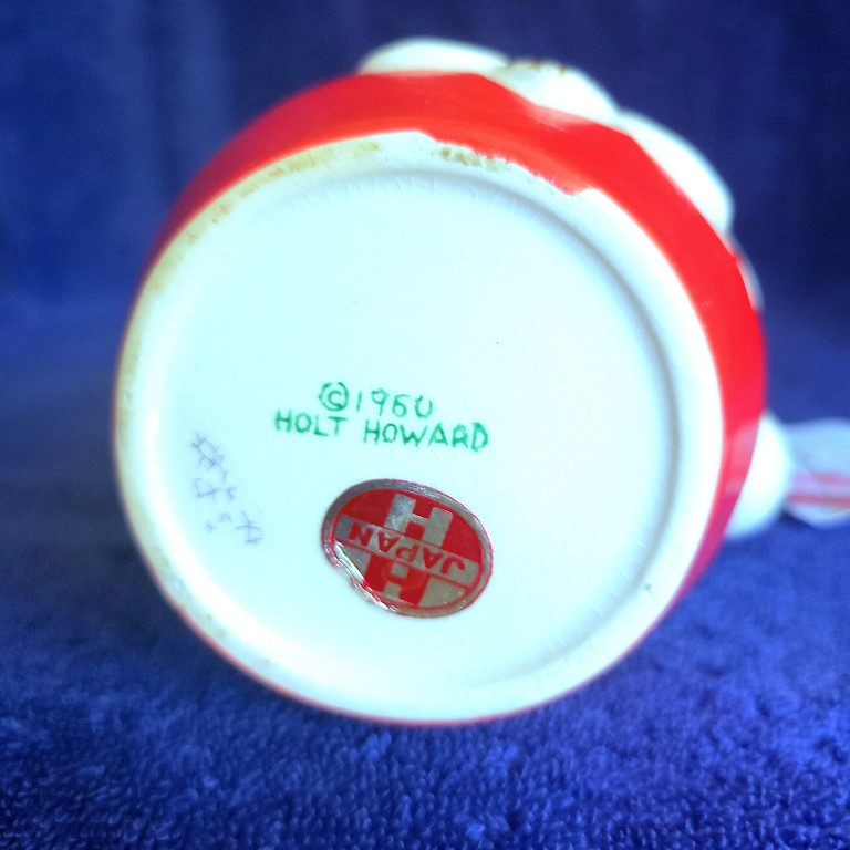 Underside of Starry-Eyed Santa small pitcher.