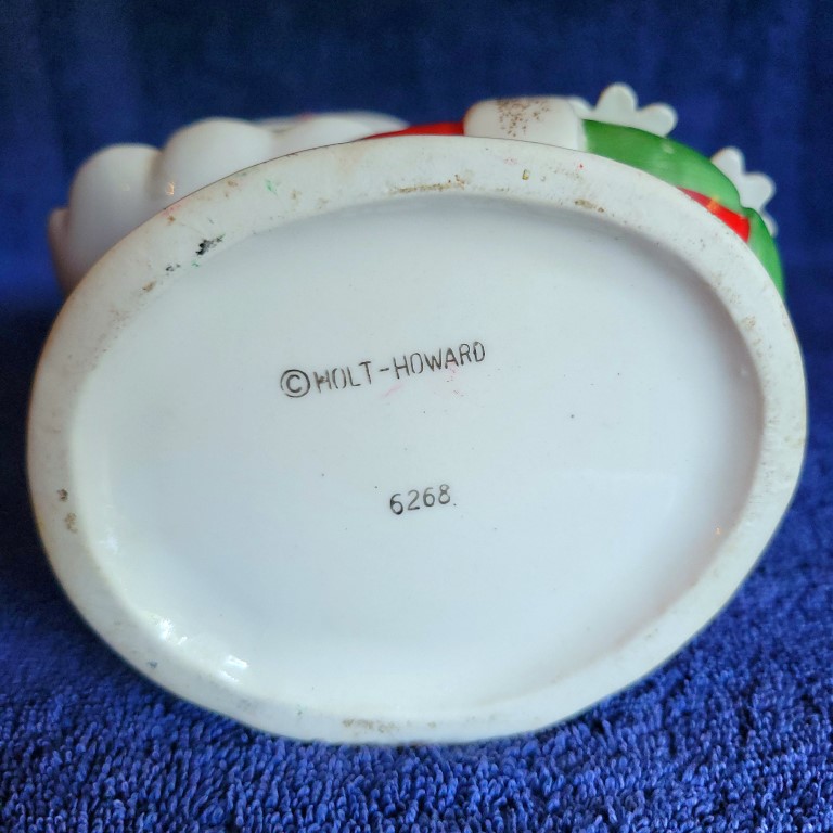 Underside of Holt Howard Starry-Eyed Santa planter and candle holder showing catalog number 6268.