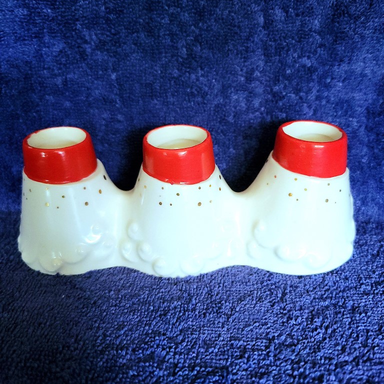 Rear view of Daisy-eye Holt Howard Starry-Eyed Santa Triple Candle Holder.
