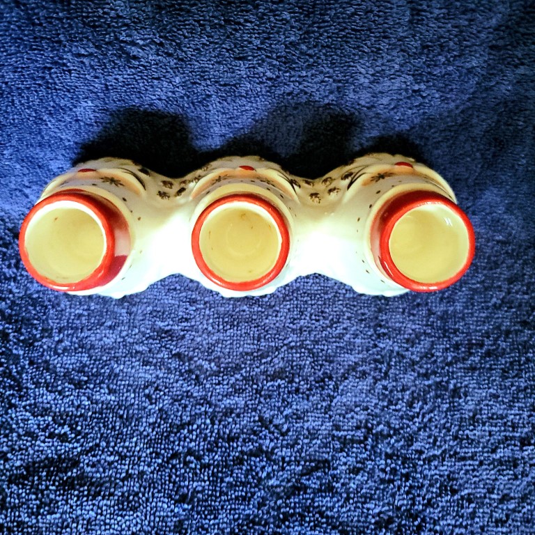 Top view of Atomic-eye Holt Howard Starry-Eyed Santa Triple Candle Holder.