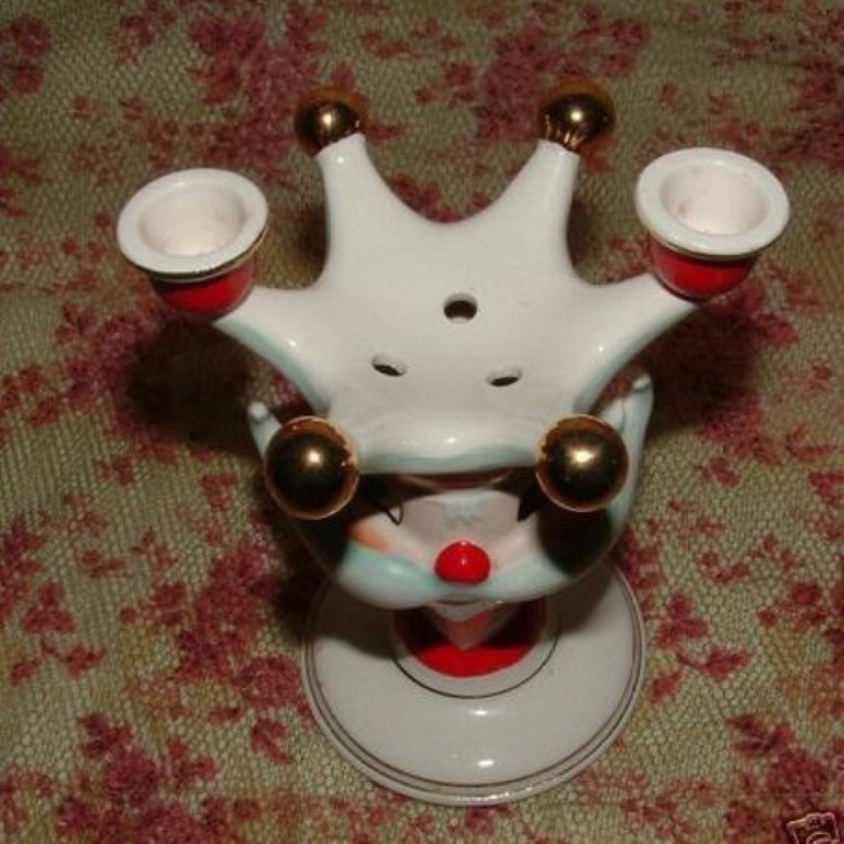 Top view of King Santa candleholder vase.