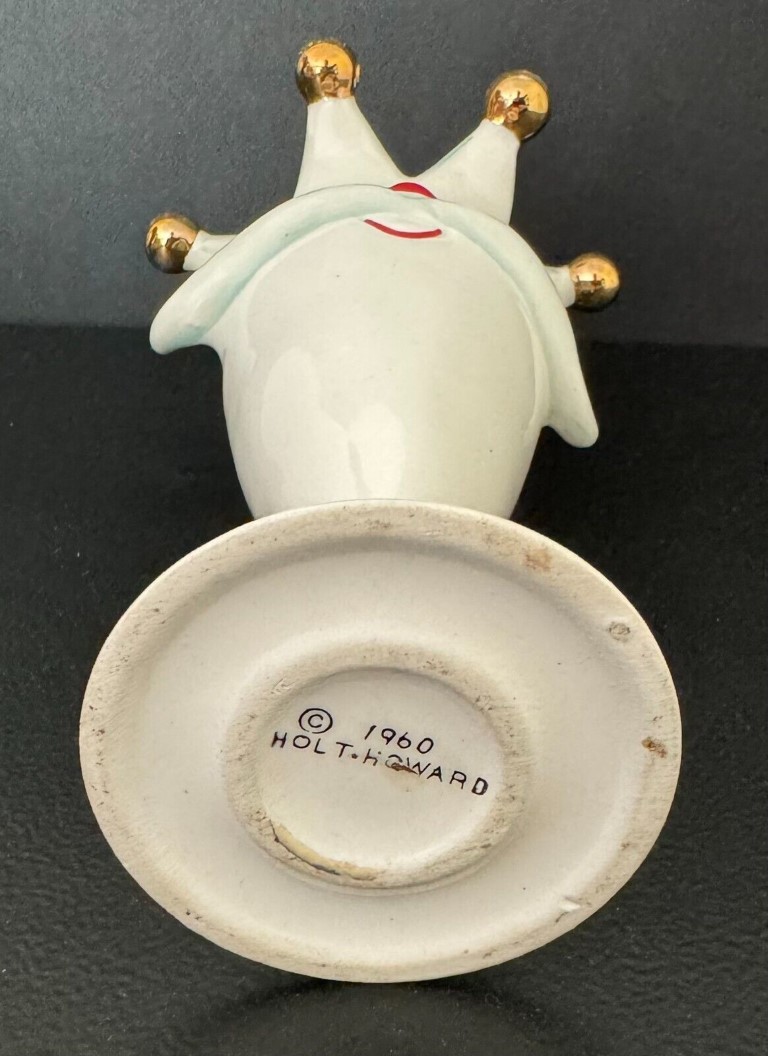 Bottom mark on King Santa vase.