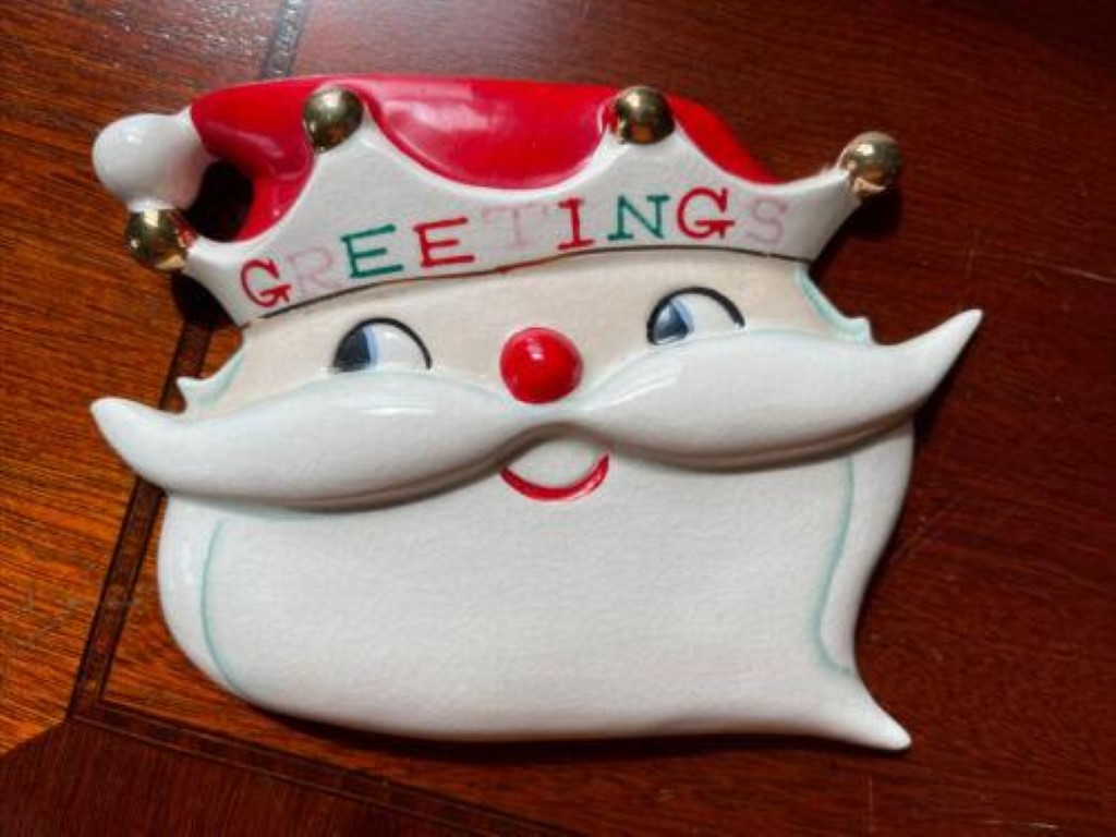 King Santa wall pocket, front.